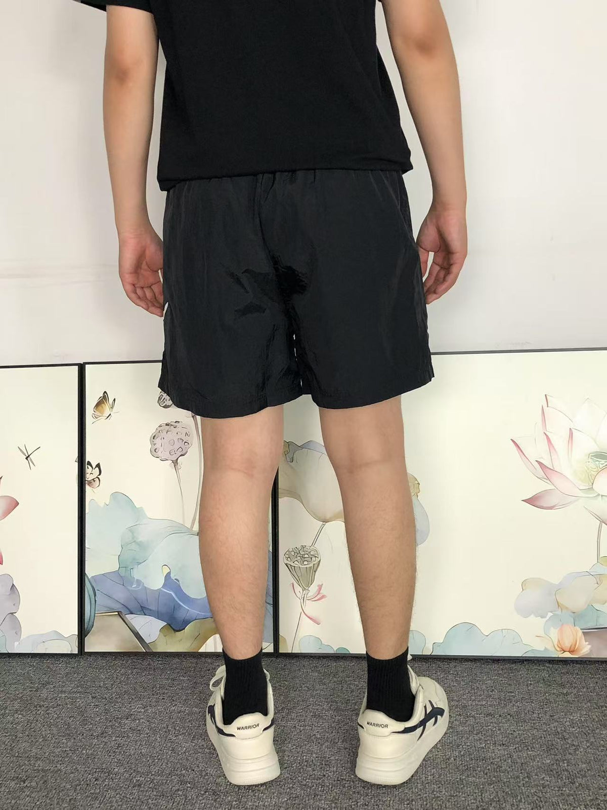 N - SHORTS