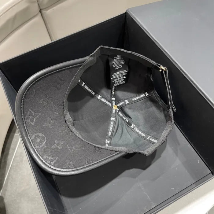 LOUIS V - BONNETS