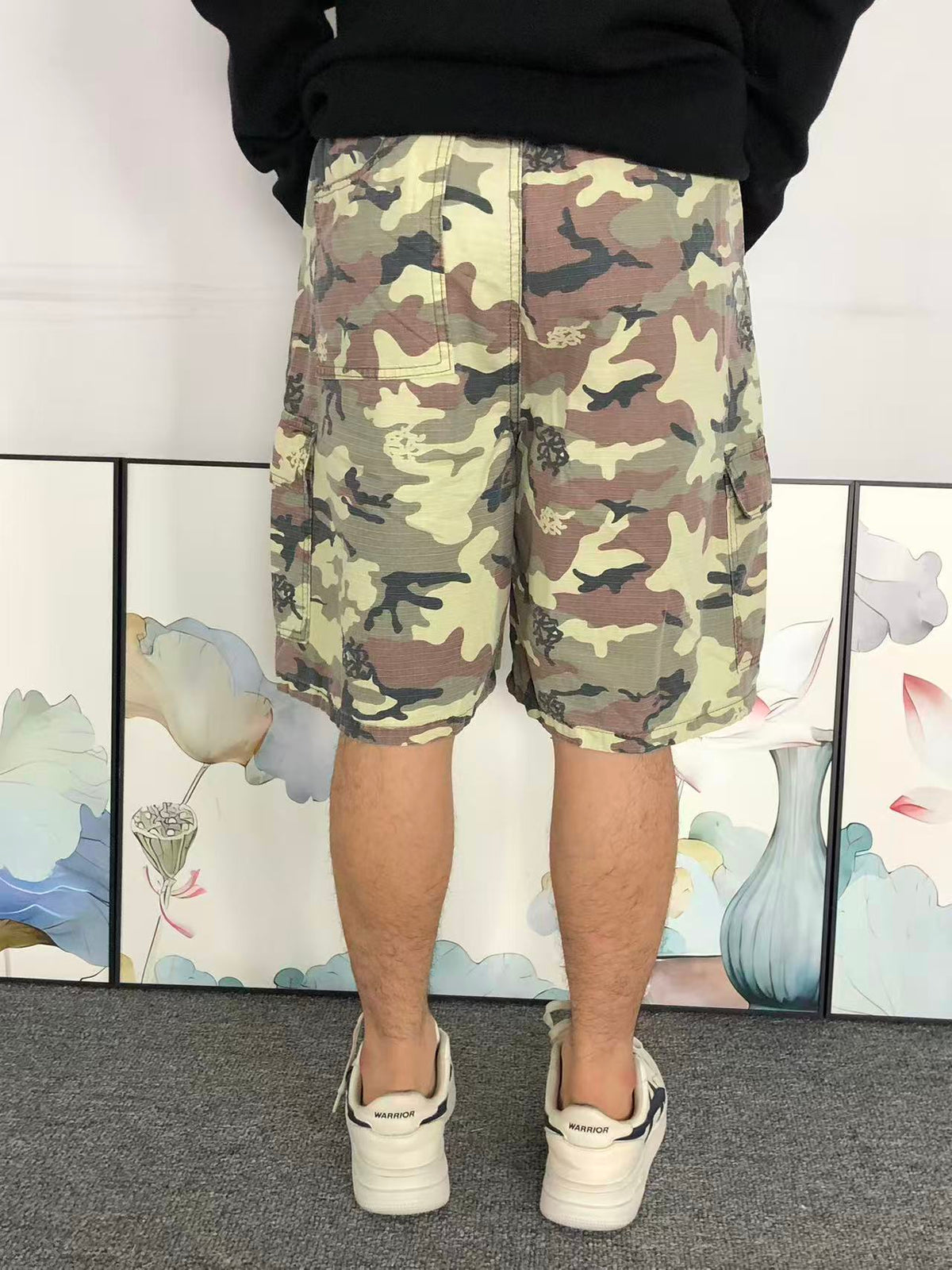 M - SHORTS