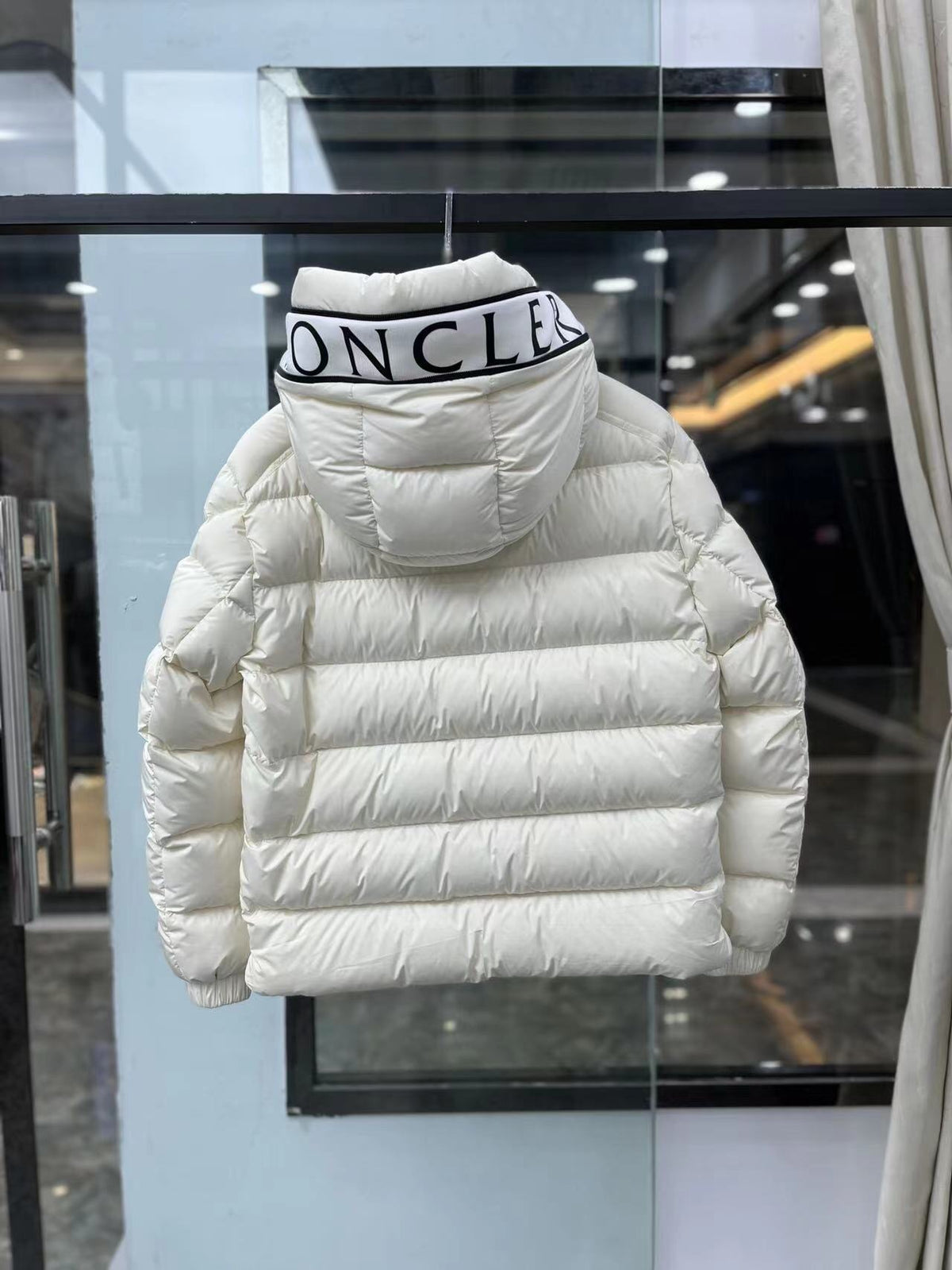 MON - PUFFER