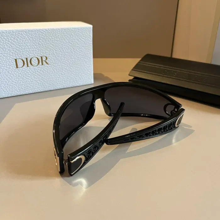 D - SUNGLASSES