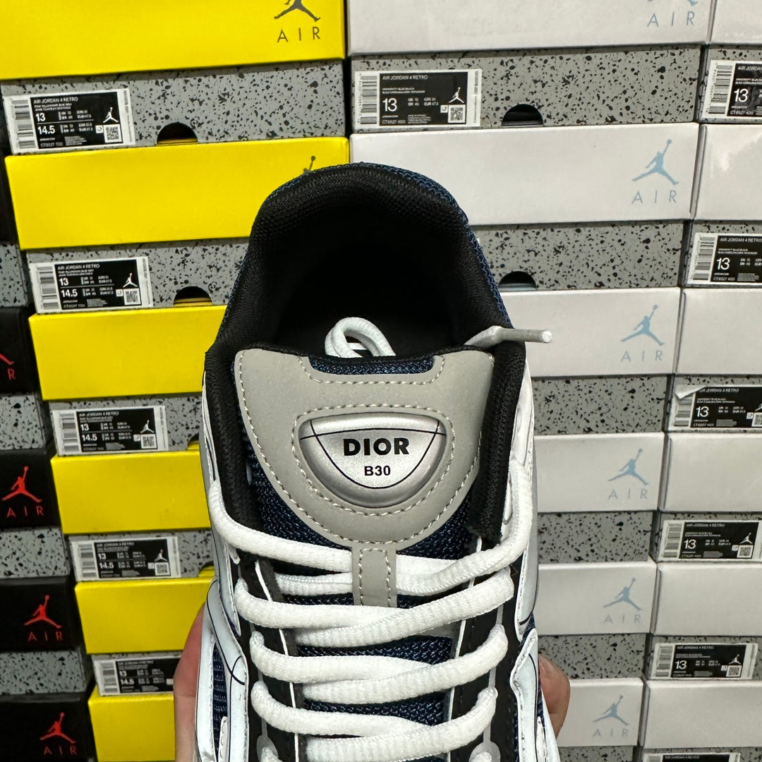 DR B30 - SNEAKERS