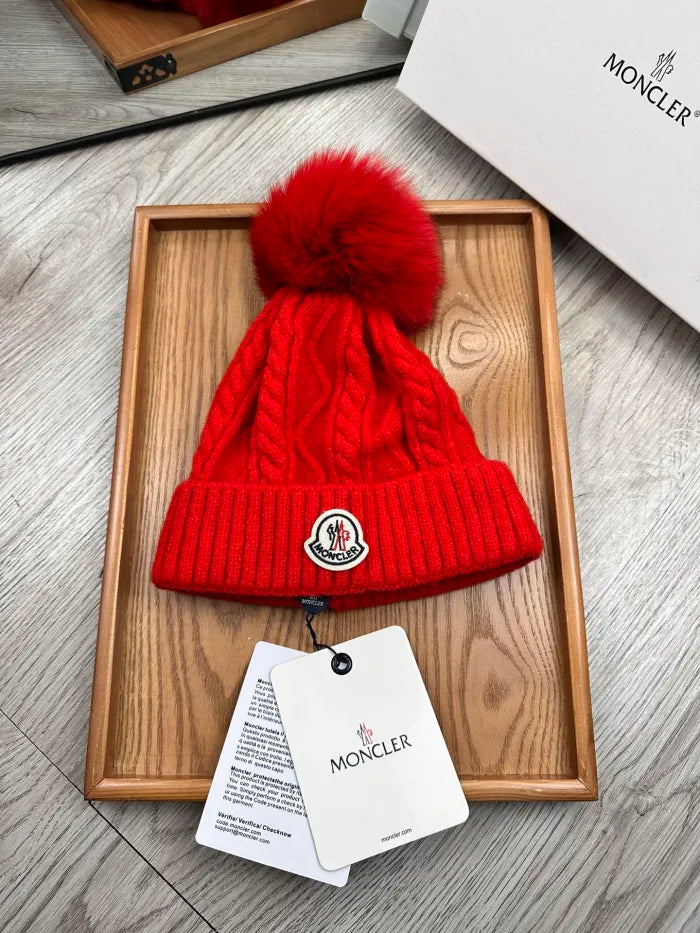 M - BEANIE