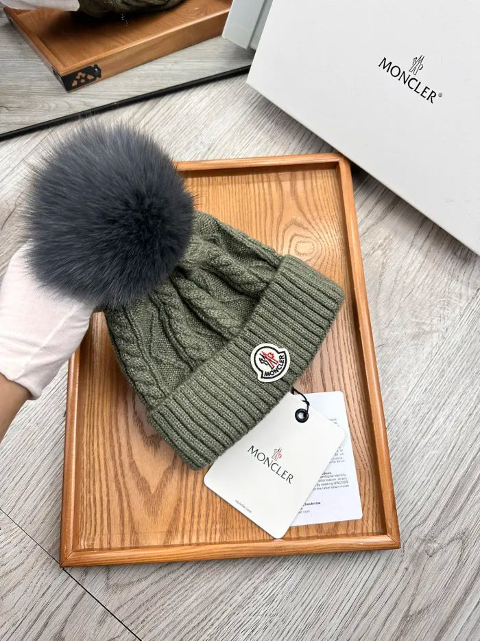 M - BEANIE