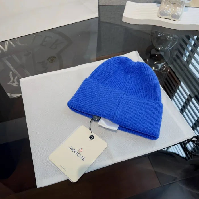 M - BEANIE