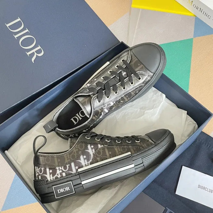 DR B23 - SNEAKERS
