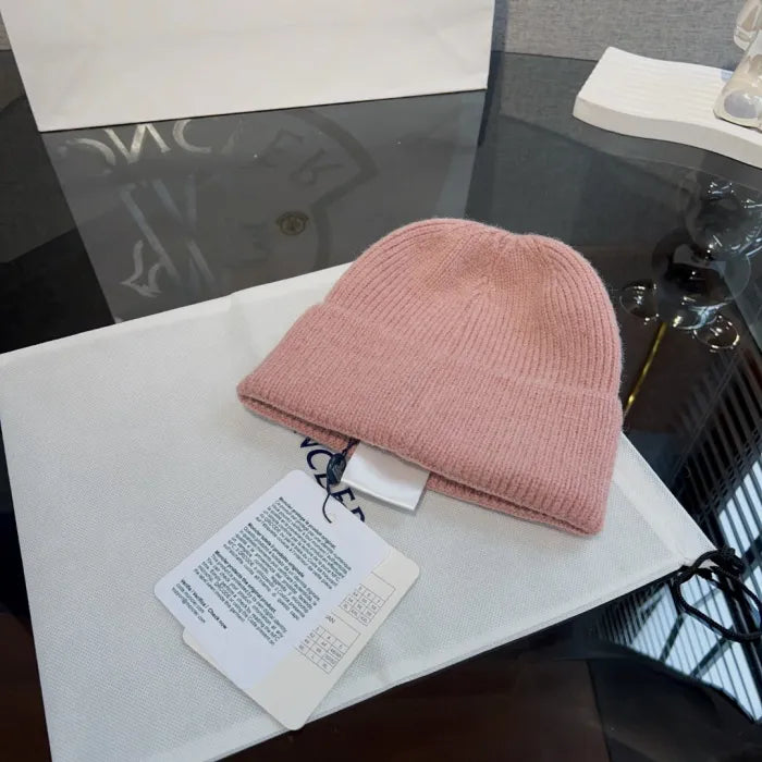 M - BEANIE