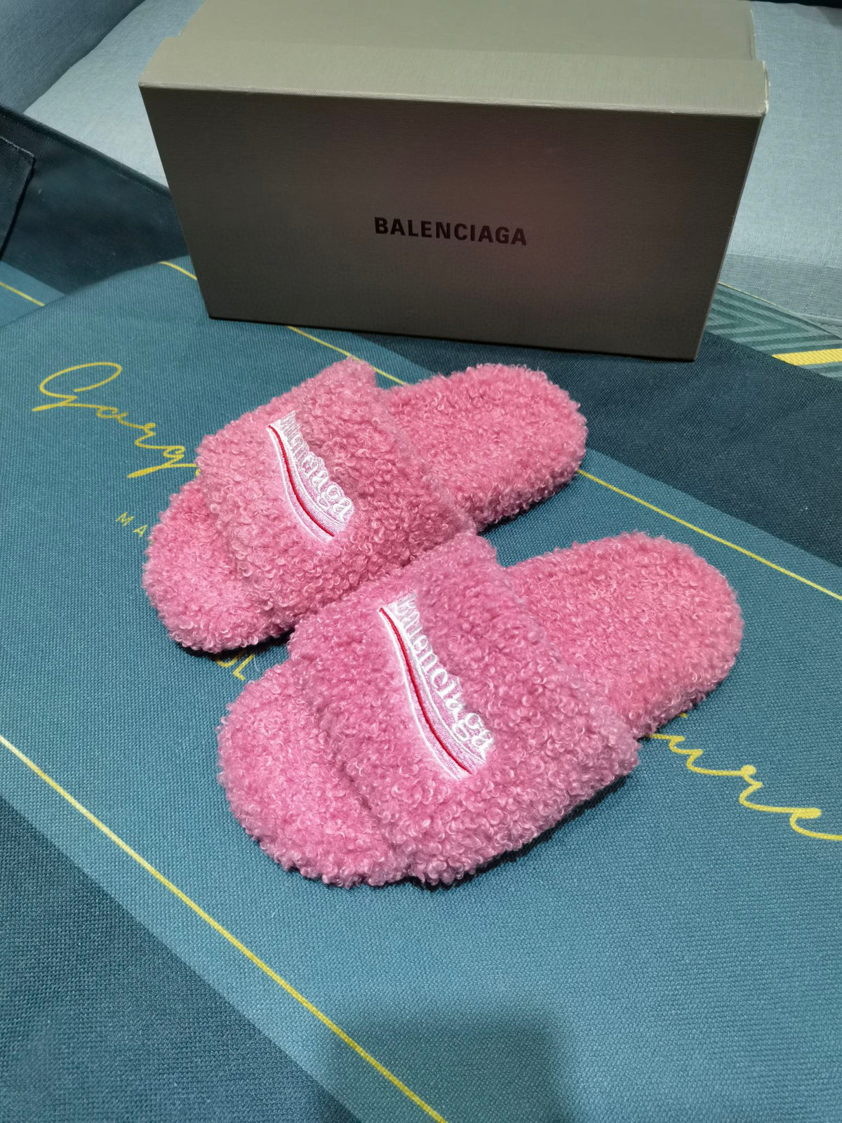 BALE - SLIPPERS