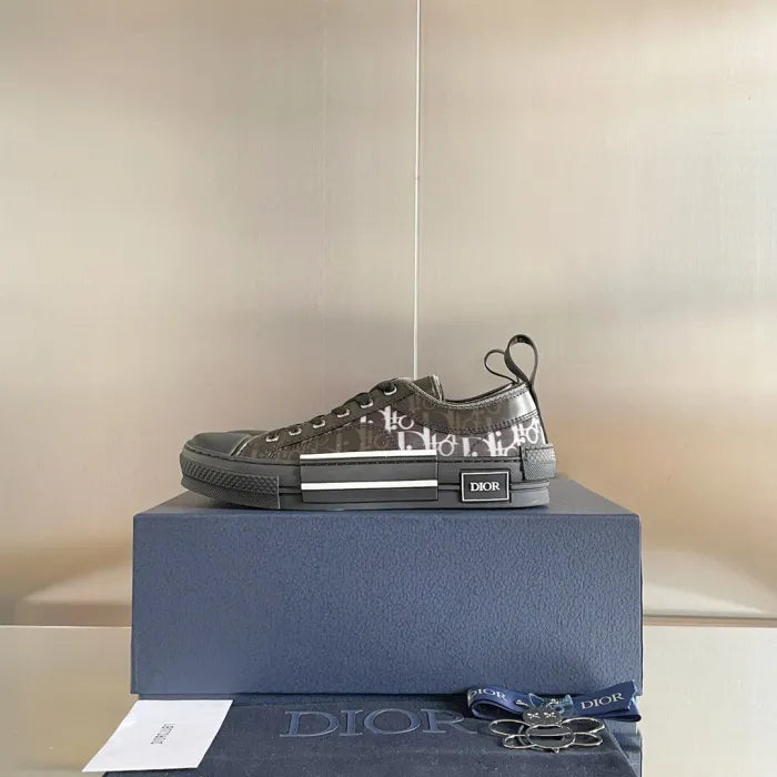 DR B23 - SNEAKERS