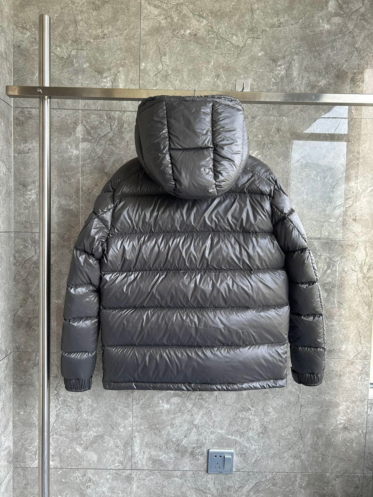 MON - PUFFER