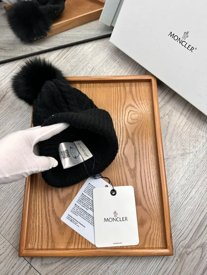 M - BEANIE