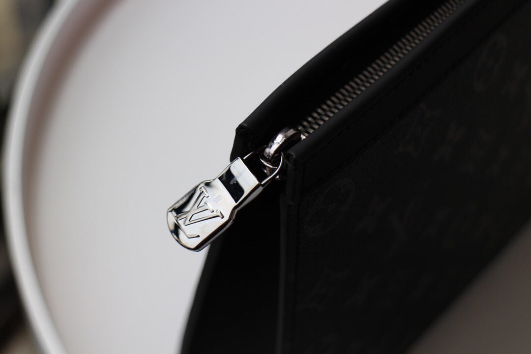 LV - POCHETTE