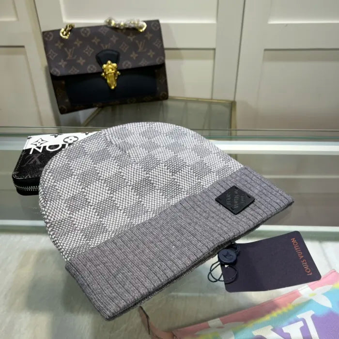 LOUIS V - BONNETS