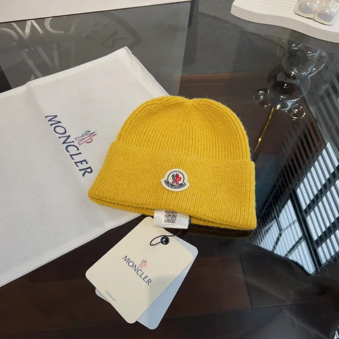 M - BEANIE