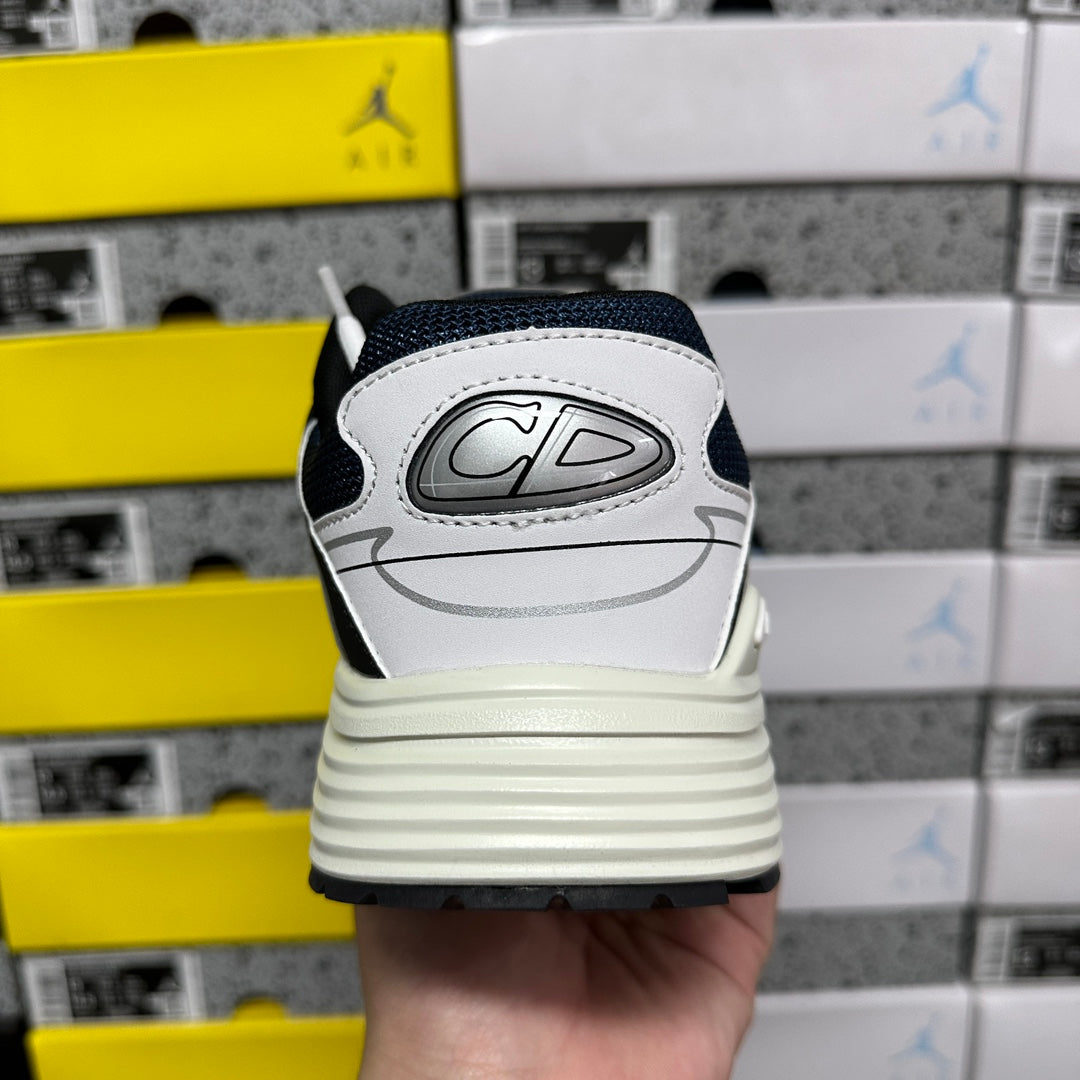 DR B30 - SNEAKERS