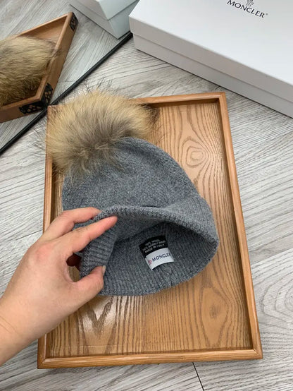 M - BEANIE