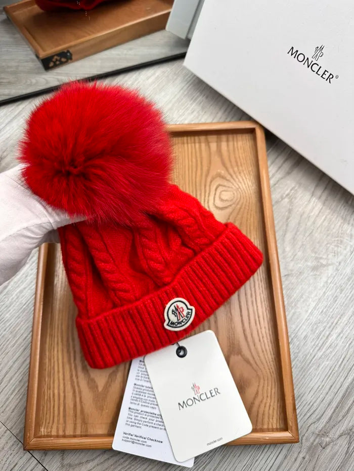 M - BEANIE