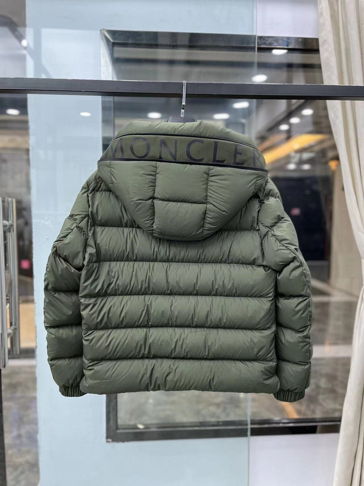 MON - PUFFER