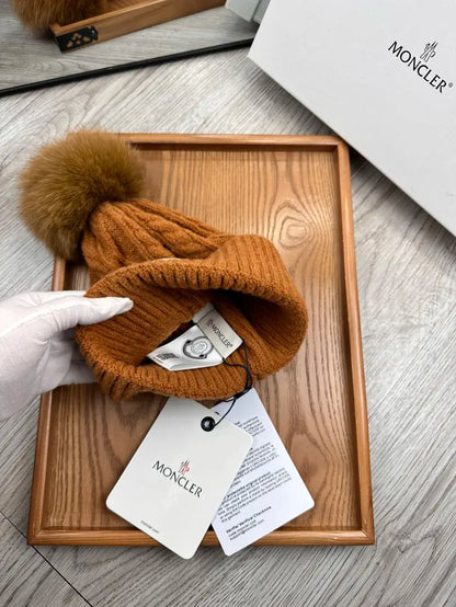 M - BEANIE