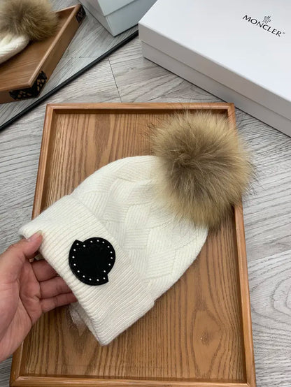 M - BEANIE