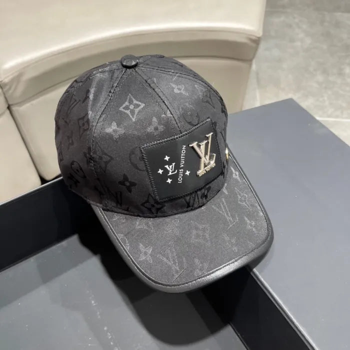 LOUIS V - BONNETS