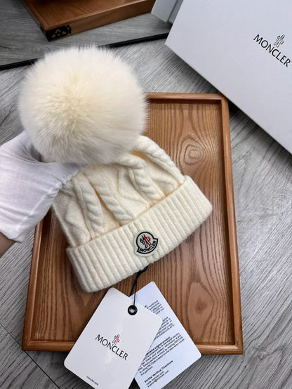 M - BEANIE