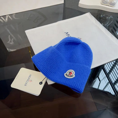 M - BEANIE