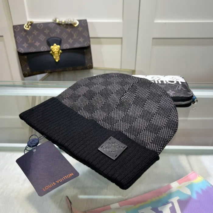 LOUIS V - BONNETS