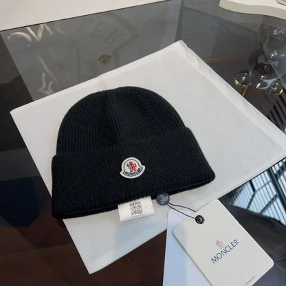 M - BEANIE