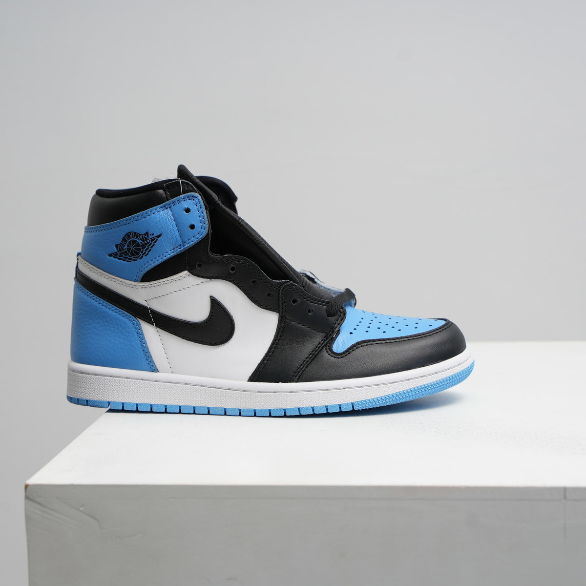 NK J1 - SNEAKERS