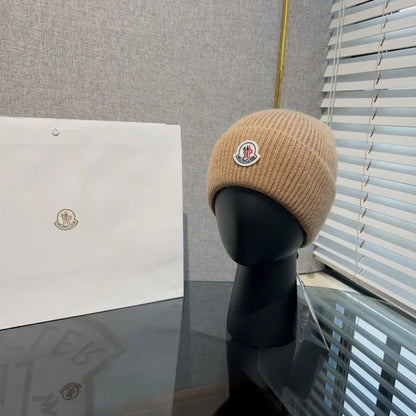 M - BEANIE