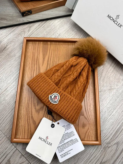 M - BEANIE
