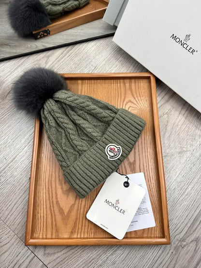 M - BEANIE