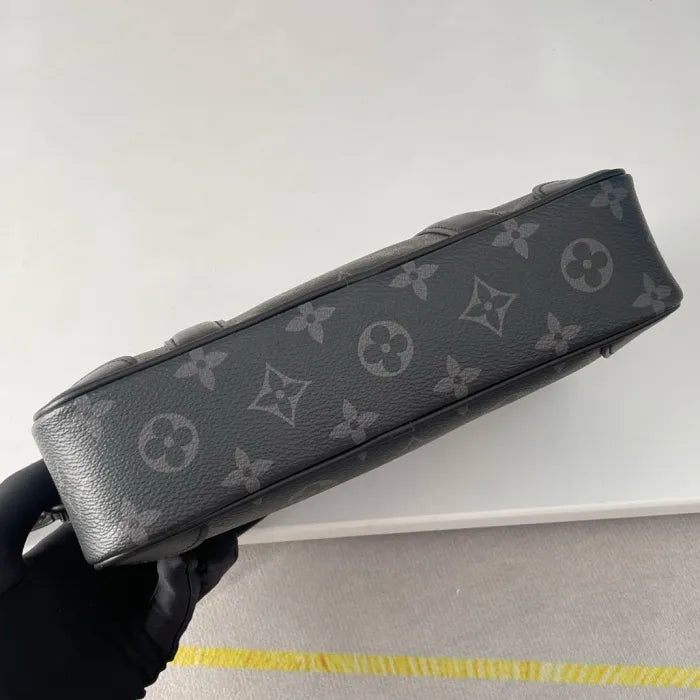 LV - POCHETTE