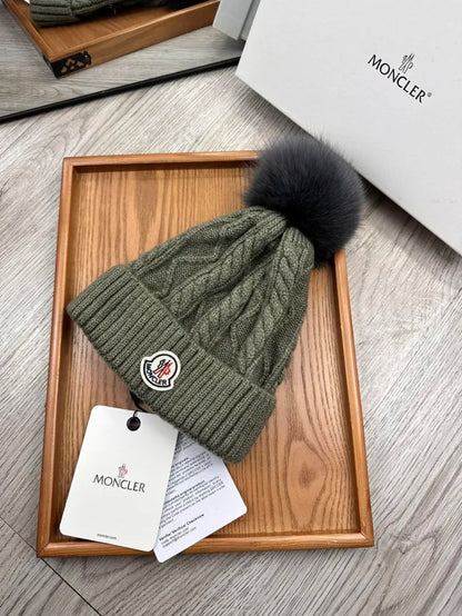 M - BEANIE
