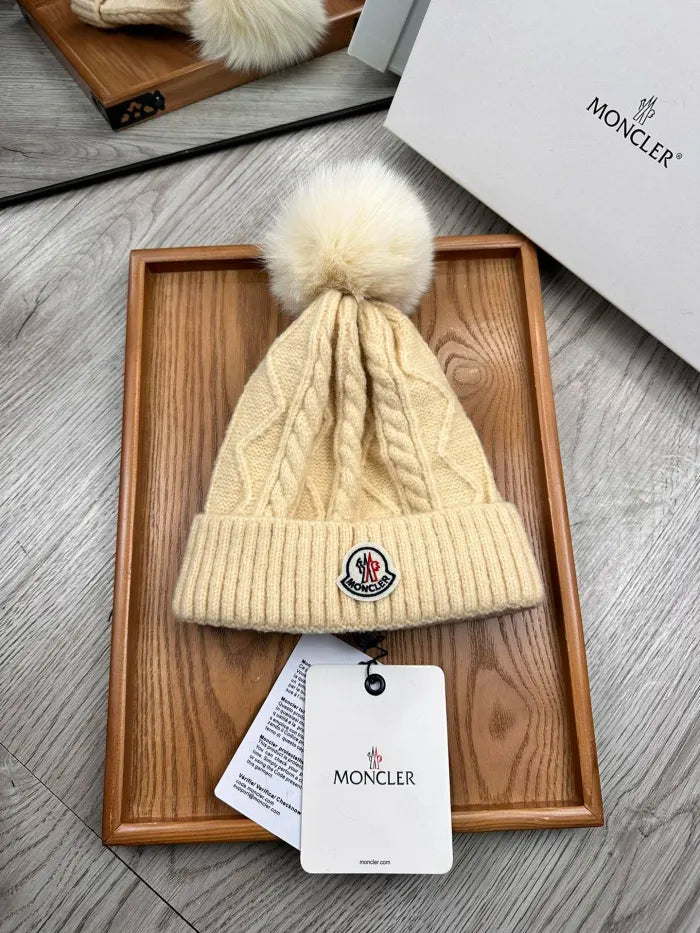 M - BEANIE