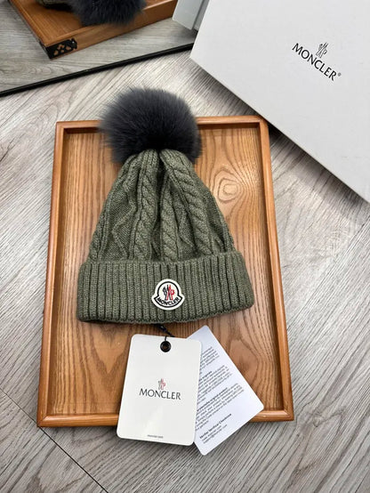 M - BEANIE