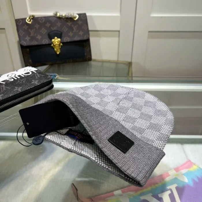 LOUIS V - BONNETS