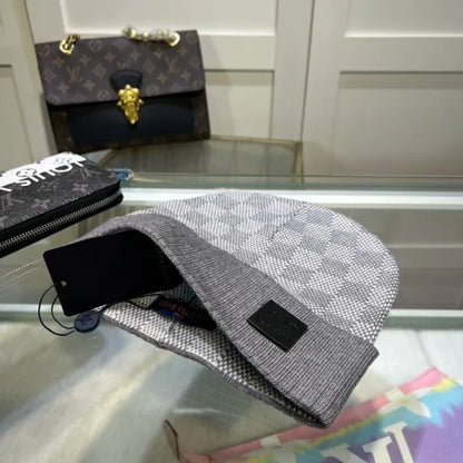 LOUIS V - BONNETS