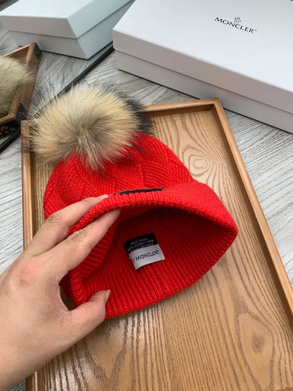 M - BEANIE