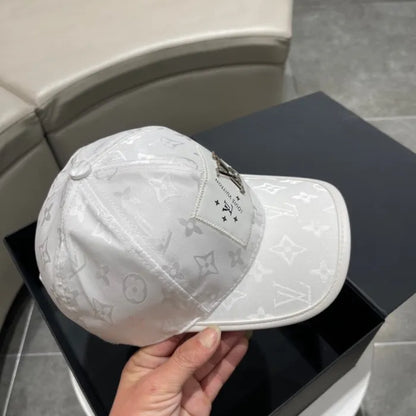 LOUIS V - BONNETS