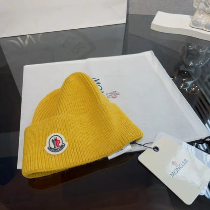 M - BEANIE