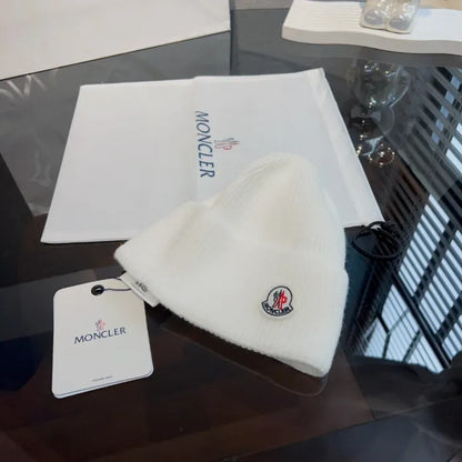 M - BEANIE
