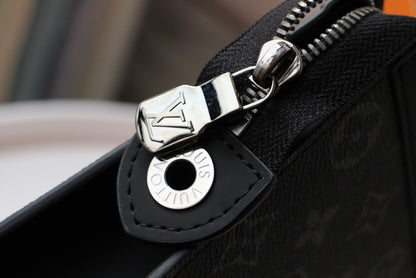 LV - POCHETTE
