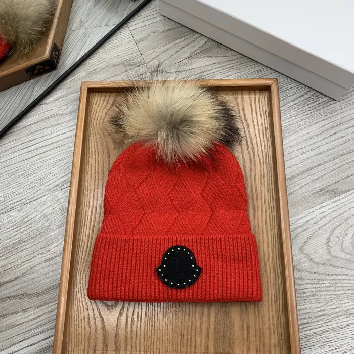 M - BEANIE