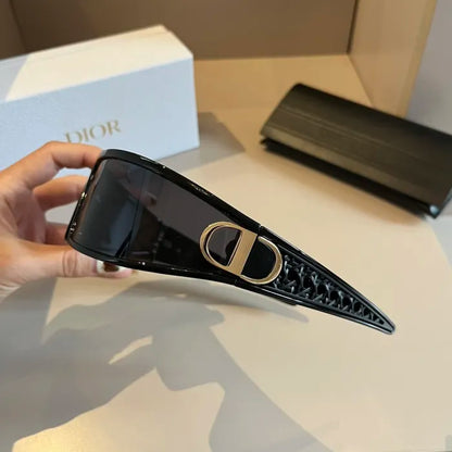 D - SUNGLASSES