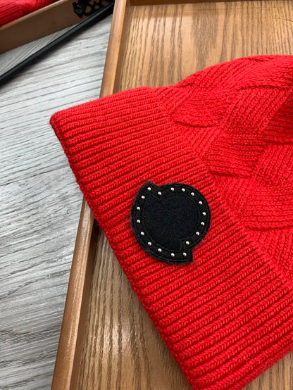 M - BEANIE