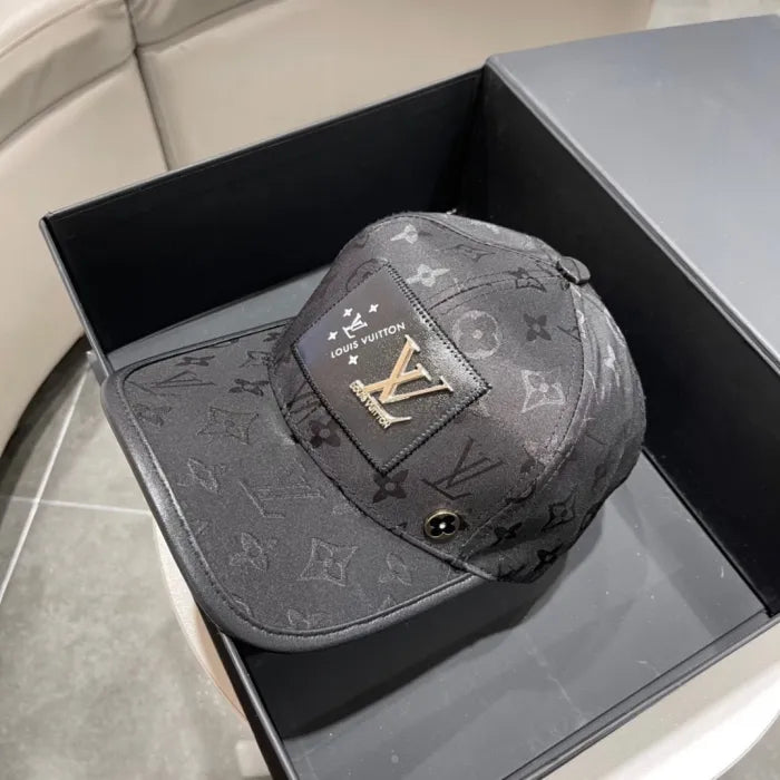 LOUIS V - BONNETS