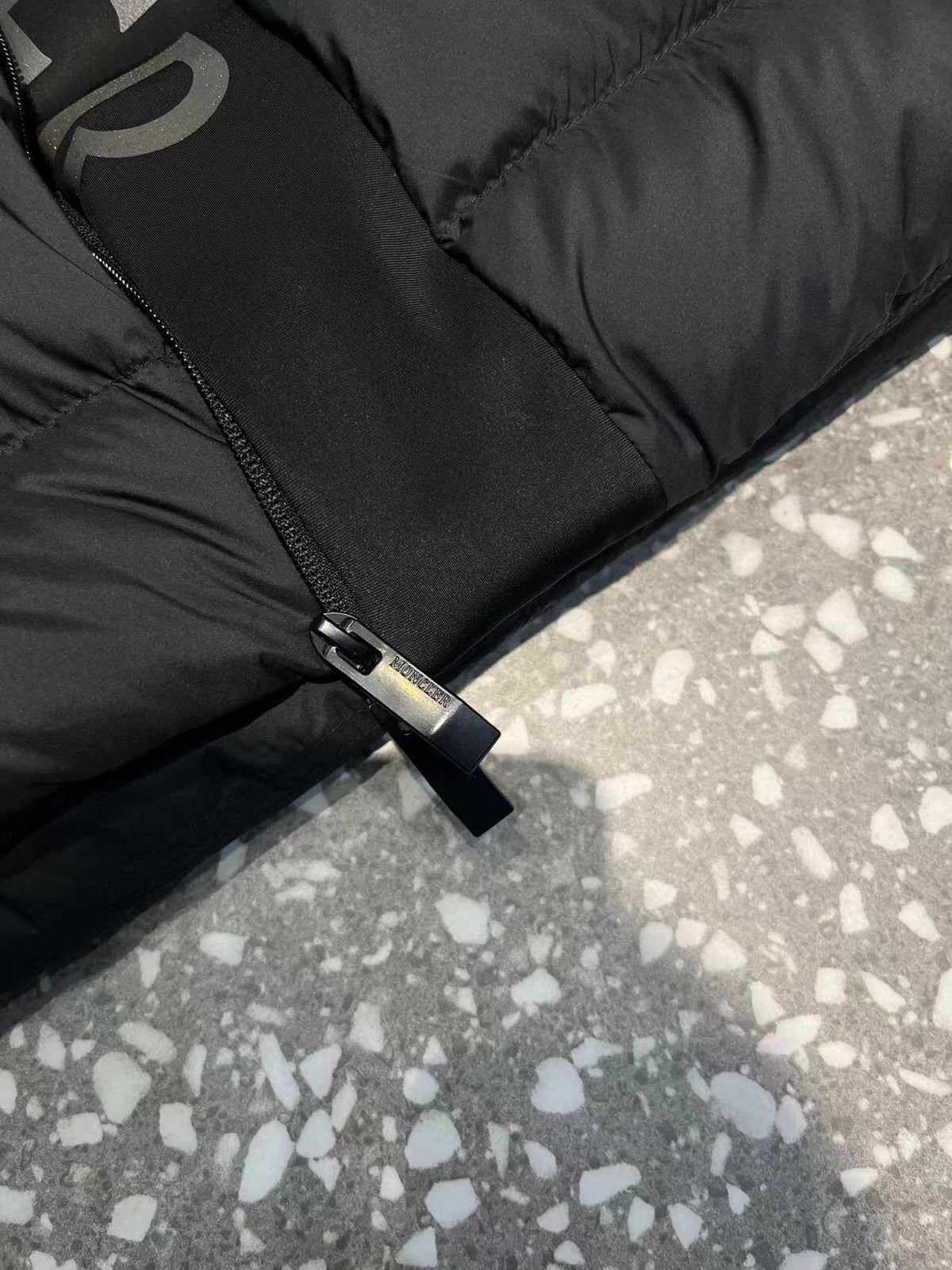 MON - PUFFER