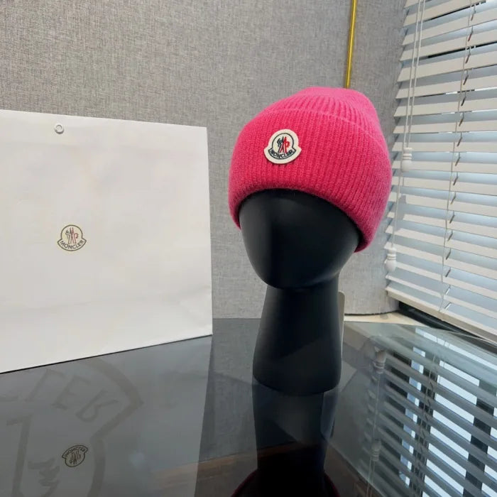 M - BEANIE